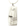 Pendentif blanc et noir en verre fusionné N°4