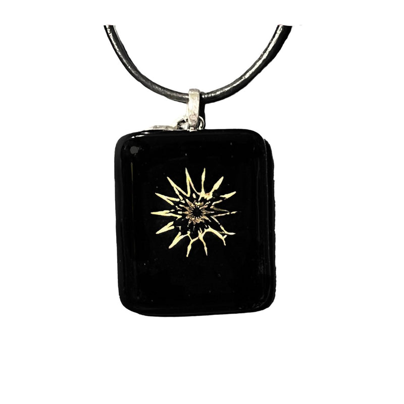 Pendentif noir soleil en verre fusionné N°7 - Nos Colonnes