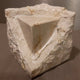 Sculpture « Cube » marbre de Carrare ou calcaire