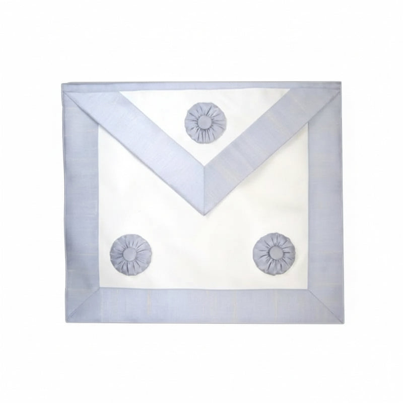 Tablier Maître Rosettes Régime Écossais Rectifié RER – face avant rosettes rouges bordé